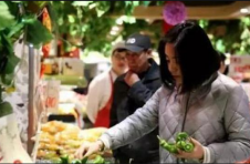 一季度网上零售降幅收窄 紧抓在线消费新机遇