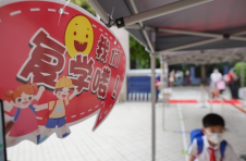 复学有何感想？“同学长胖了”“网课伤眼还是回校好”