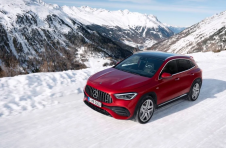 梅赛德斯-AMG GLA 35 4MATIC和AMG GLA 45 S 4MATIC +价格公布