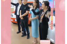 大空间长续航，谢娜力推欧拉白猫萌酷出街