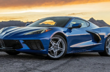 乔·拜登（Joe Biden）说，通用汽车正在研发一款可达到200 MPH的电动护卫舰