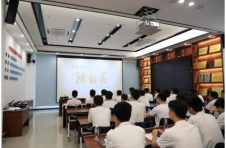 中建四局六公司组织新员工开展 “学习超英精神 清风廉洁过节”教育活动