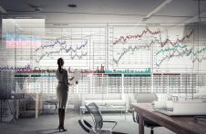 年内基金发行突破三万亿 公募机构头部效应凸显