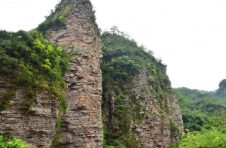 广东地肇庆封开，有着一石成山、千石成峰的美景