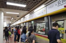 广州地铁客流重上900万大关，创疫情以来新高