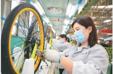 我国自行车行业年收入将破3600亿元 你平时骑吗？