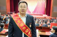 中建四局五公司现任党委书记、董事长石连君荣获2020年广东省劳动模范
