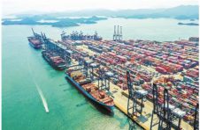 海关总署：2020年我国成为全球唯一实现货物贸易正增长的主要经济体