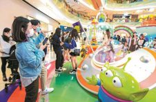 广州多家百货商场拥抱新零售 打造多元化消费场景