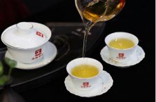 疫情并不是阻碍普洱茶市场发展的主要原因，因循守旧才是罪魁祸首！