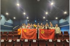 “情系祖国，共筑家园” ——广州南站万科项目举办 《我和我的家乡》观影活动