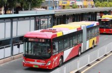 春运期间，广州BRT途经火车站、火车东站4条线路日均单向发车800多班