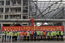 中建科工第三届亚青会汕头市人民体育场改造工程钢结构顺利封顶