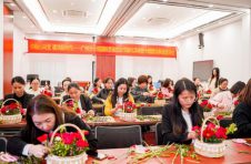 中建四局六公司广州分公司开展国际劳动妇女节献礼活动 暨巾帼建功事迹宣讲会