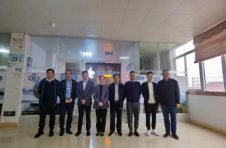自治区财政厅党组成员、副厅长黄绪全、梧州市市长钟畅姿一行到宙斯科技考察调研
