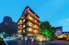企业家陈荣华用智慧打造格格树民宿品牌被誉为阳朔最美风景