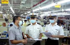 上半年广州海关关区加工贸易进出口同比增长近三成