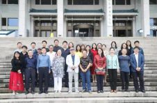 以文艺开拓学术研究 诗剧《普及美学原理》观剧研讨会在京召开