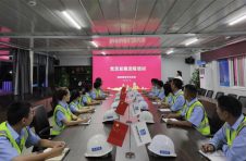 让党旗在工地高高飘扬——中建四局顺控容桂学校项目获评佛山市2021年度“红旗工地”荣誉称号