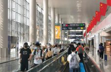 国庆黄金周白云机场接送旅客99.23万人次