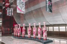 北京瑜舍携手 Yvan Deng 呈现 陶瓷雕塑艺术作品《无限与不可思议的欲望》