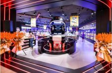 TOP TOY再突围:一周6个热搜、单日业绩超1000万,频频打造现象级消费事件