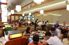 山泉煮粥韵，鲜味涮乾坤——广东《今日岭南》栏目走进肇庆鼎胜山泉水粥底火锅